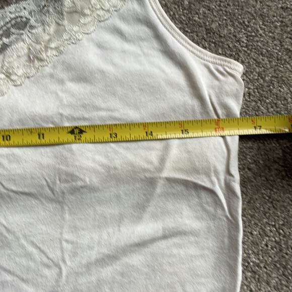 Lacy Tank - Picture 5 of 5